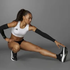 adidasAdizero Essentials Running Crop Top - Brassière de sport femme