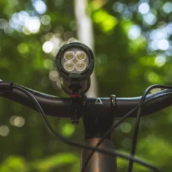 Exposure LightsMaXx-D 17 - USB-C Charging - Lampe avant vélo