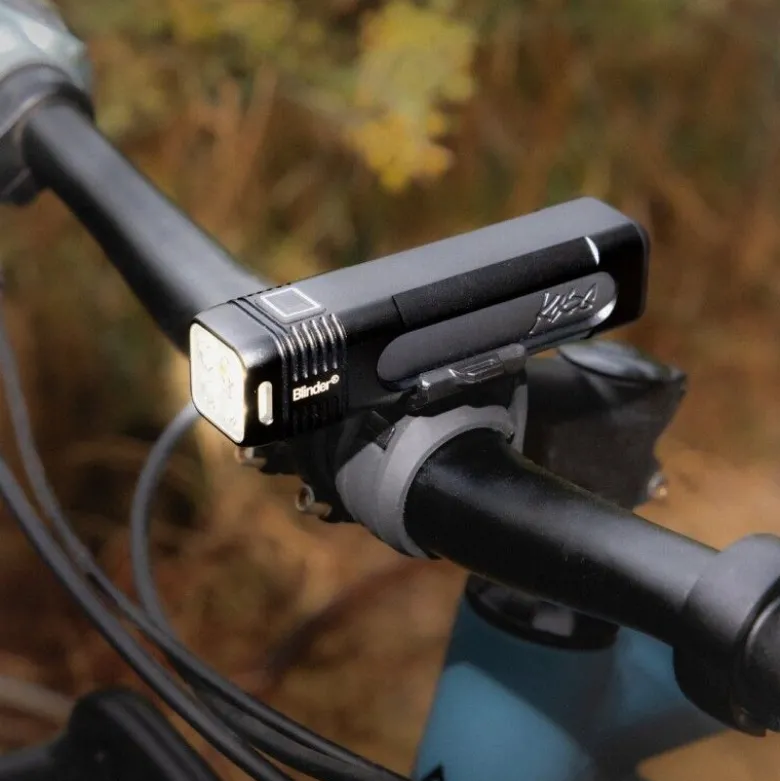 KnogBlinder Pro 700 & Plus Rear - Lampe avant vélo