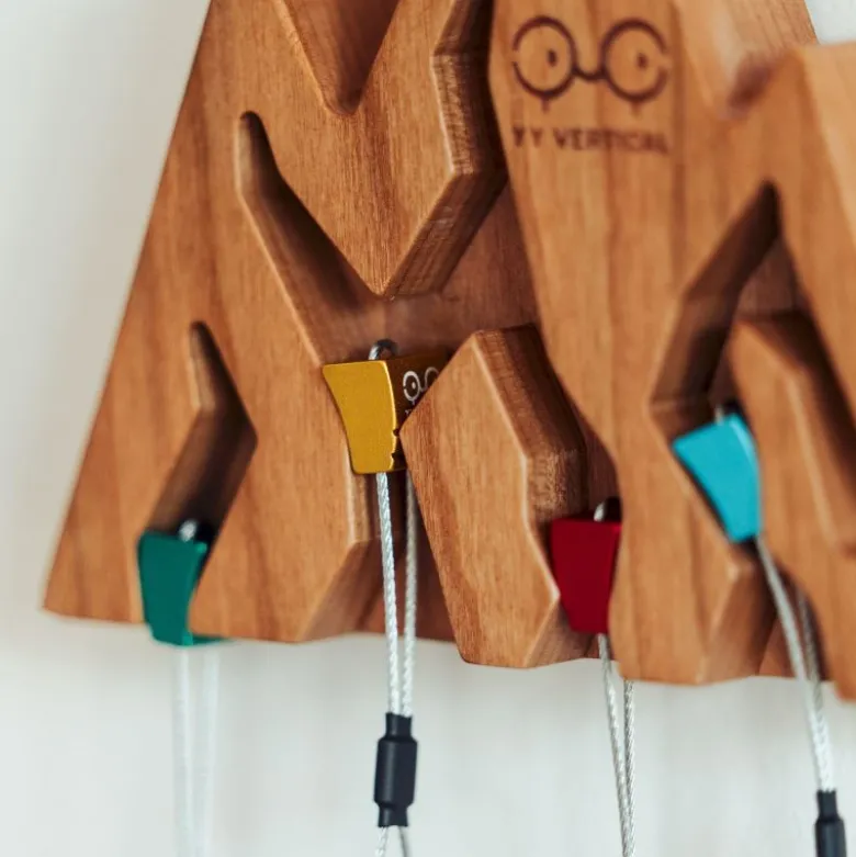 YY VerticalKey Holder Mountain