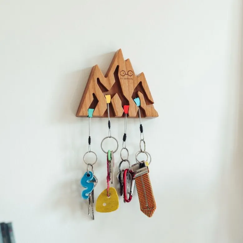YY VerticalKey Holder Mountain